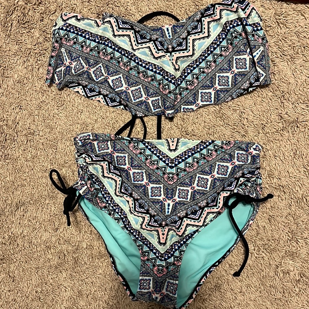 Abstract High Wasted 2 piece bathing suit